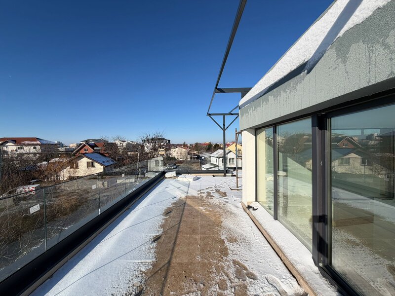 Otopeni, la cheie, vila lux langa statie de metrou,